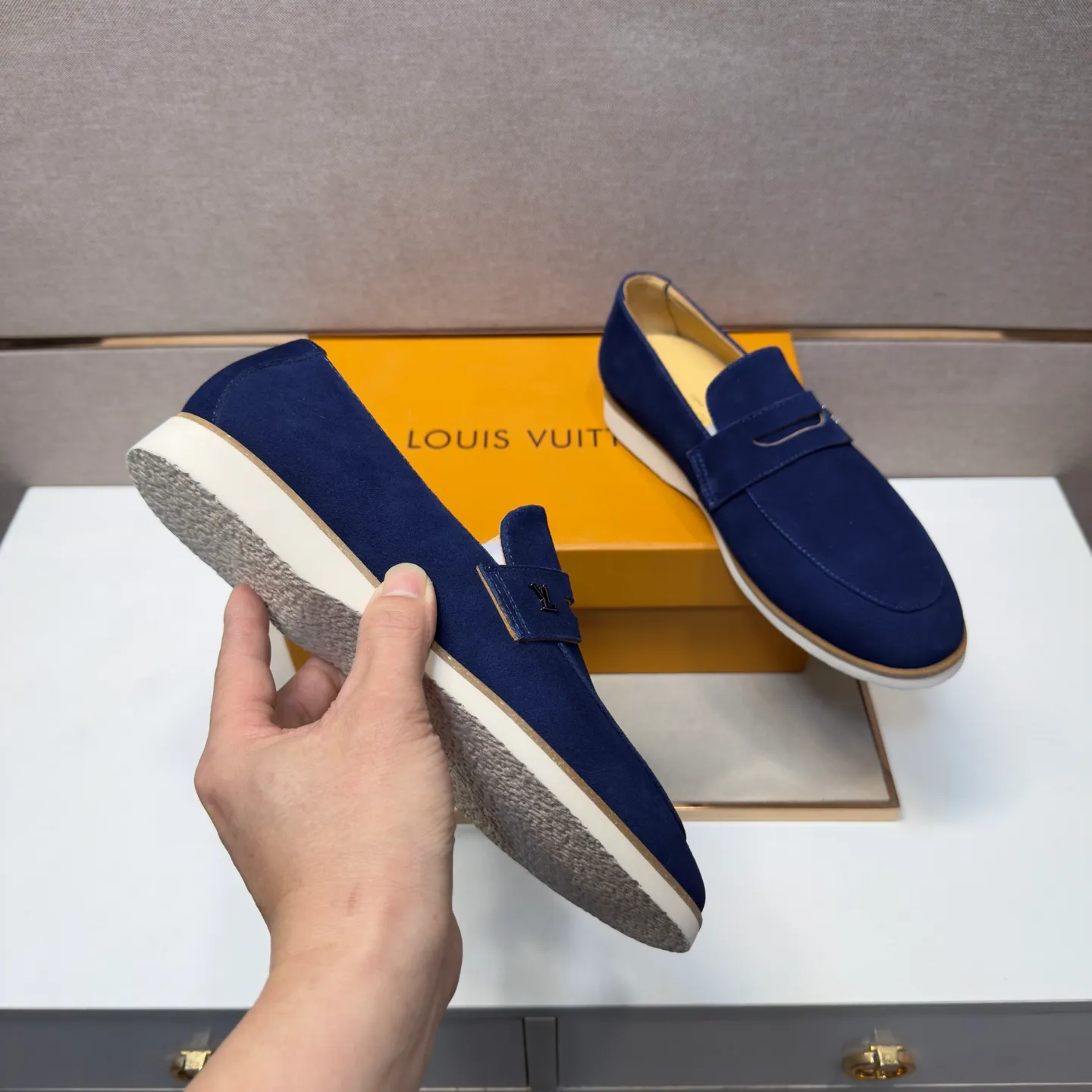 Men's men's shoes 💰pp442 [LV～] Men's casual shoes 2026z cabinet sales simultaneously 🔶Size: 38-44 #️⃣ 🔷4 colors🔜The upper is made of cowhide stitching ➕Cowhide lining, comfortable and breathable, sole: original comfortable and wear-resistant outsole, ⚠️real thing📱photographed🎬real thing is better📢📢📢